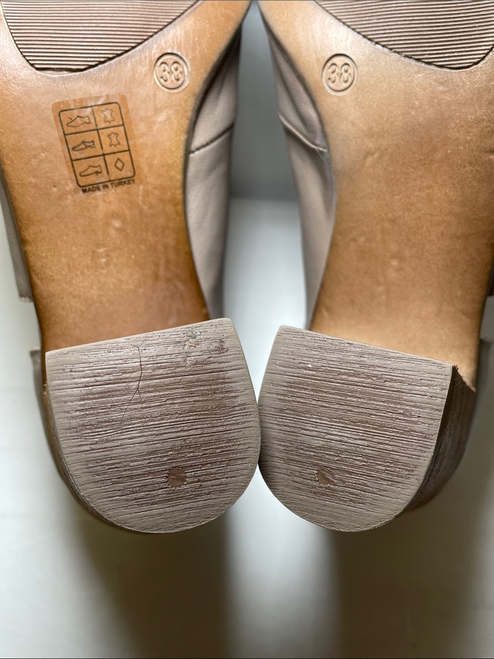 Bueno Usher Asymmetric stacked heel leather peep toe shoes women’s size 7.5-8 - Picture 12 of 16